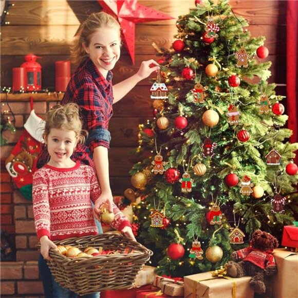 Gingerbread man ornaments set with gingerbread house Christmas tree decorations - Picture 5 of 7